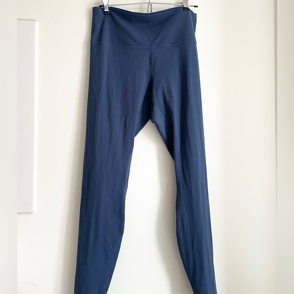 Lululemon Blue Twill 28” Align Leggings